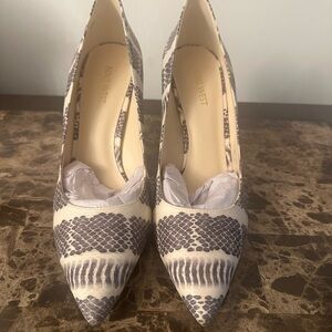 NINE WEST TATIANA  Black and Cream Snake Print Heels SIZE 9.5 M
